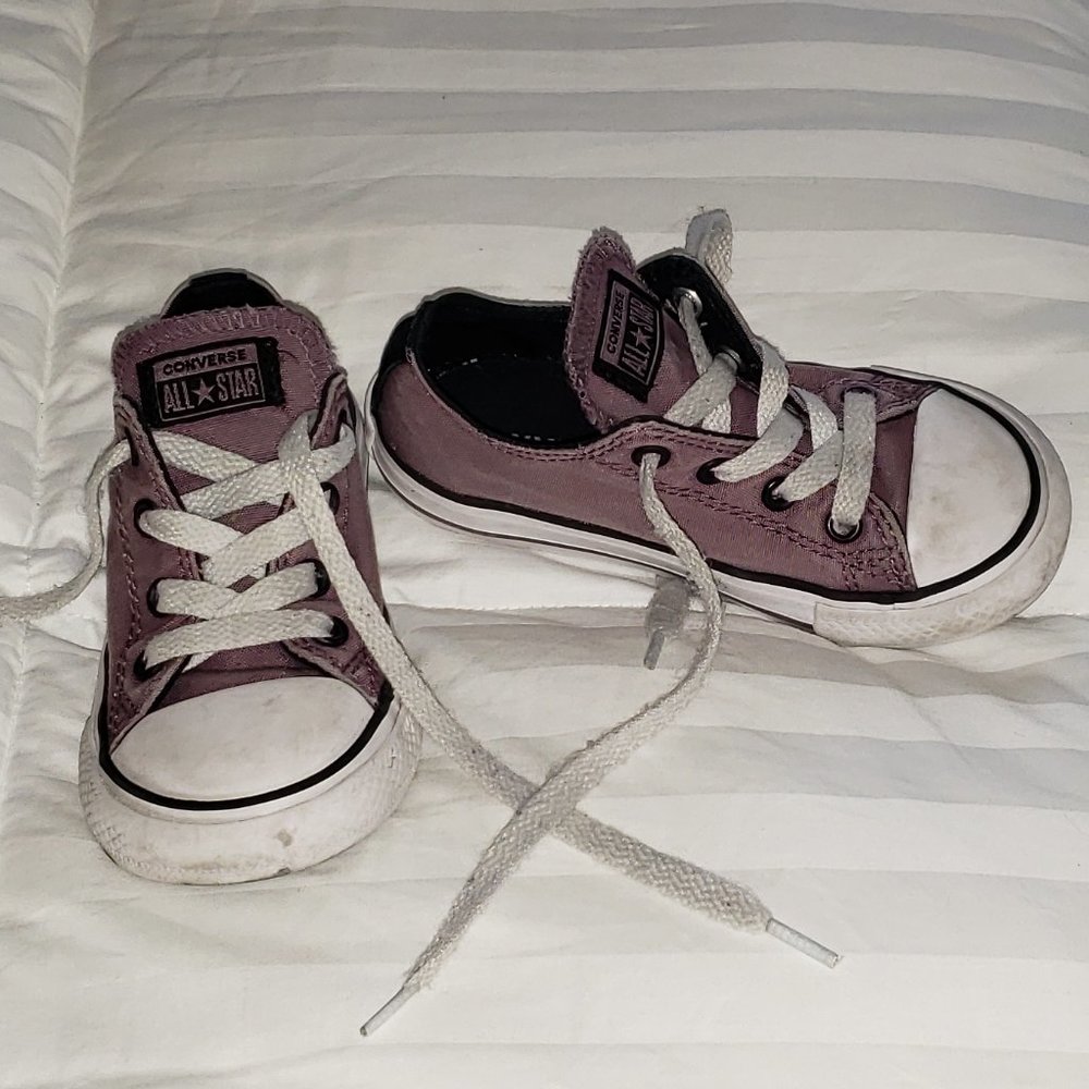 Pair of Converse Chucks All Stars Tie Up size 8